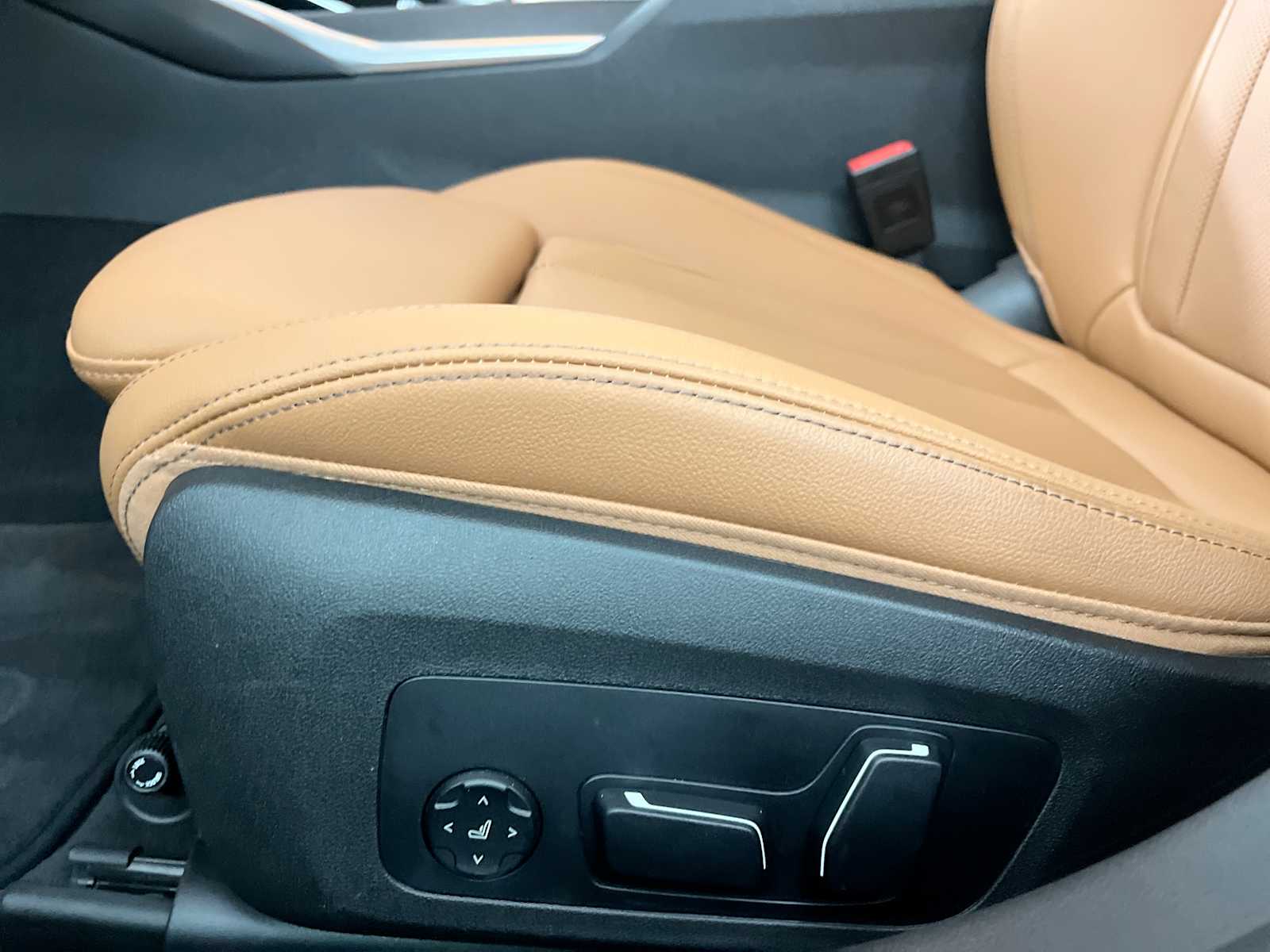 Thumbnail: 2026 BMW 3 Series - 14