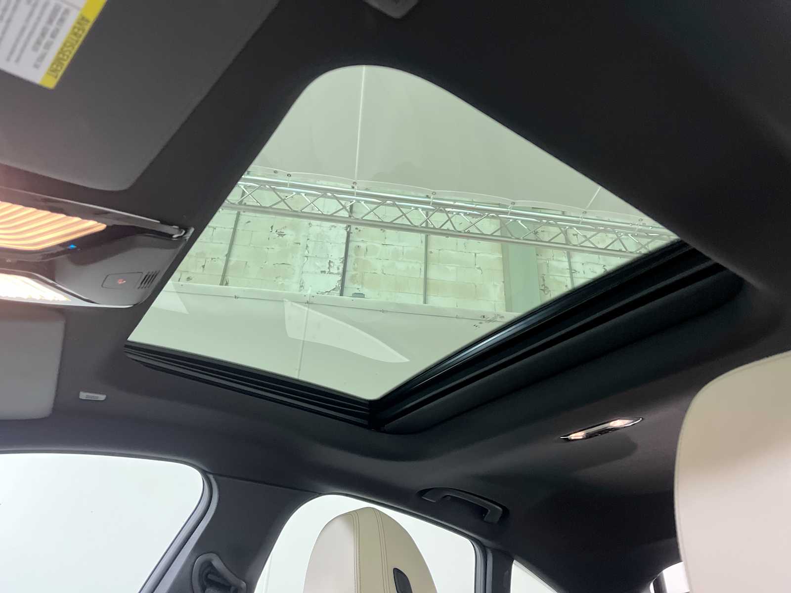 Thumbnail: 2023 BMW i4 - 22