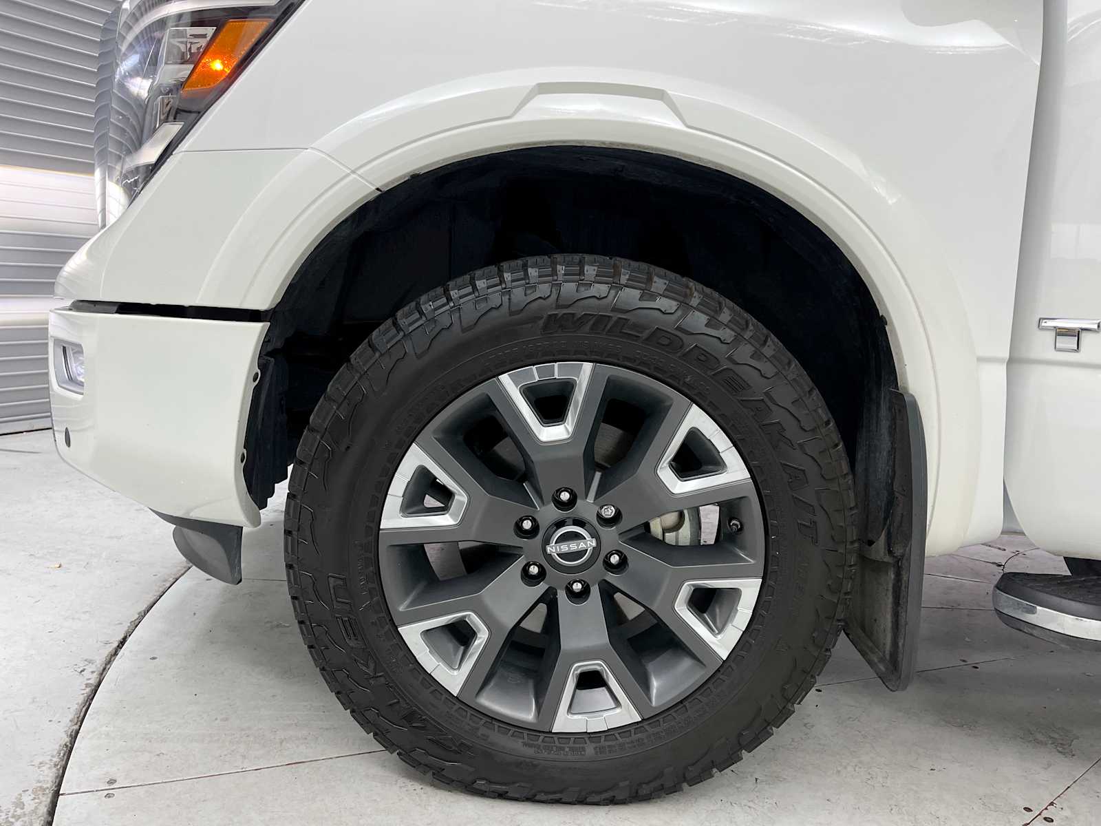 Thumbnail: 2023 Nissan Titan - 24