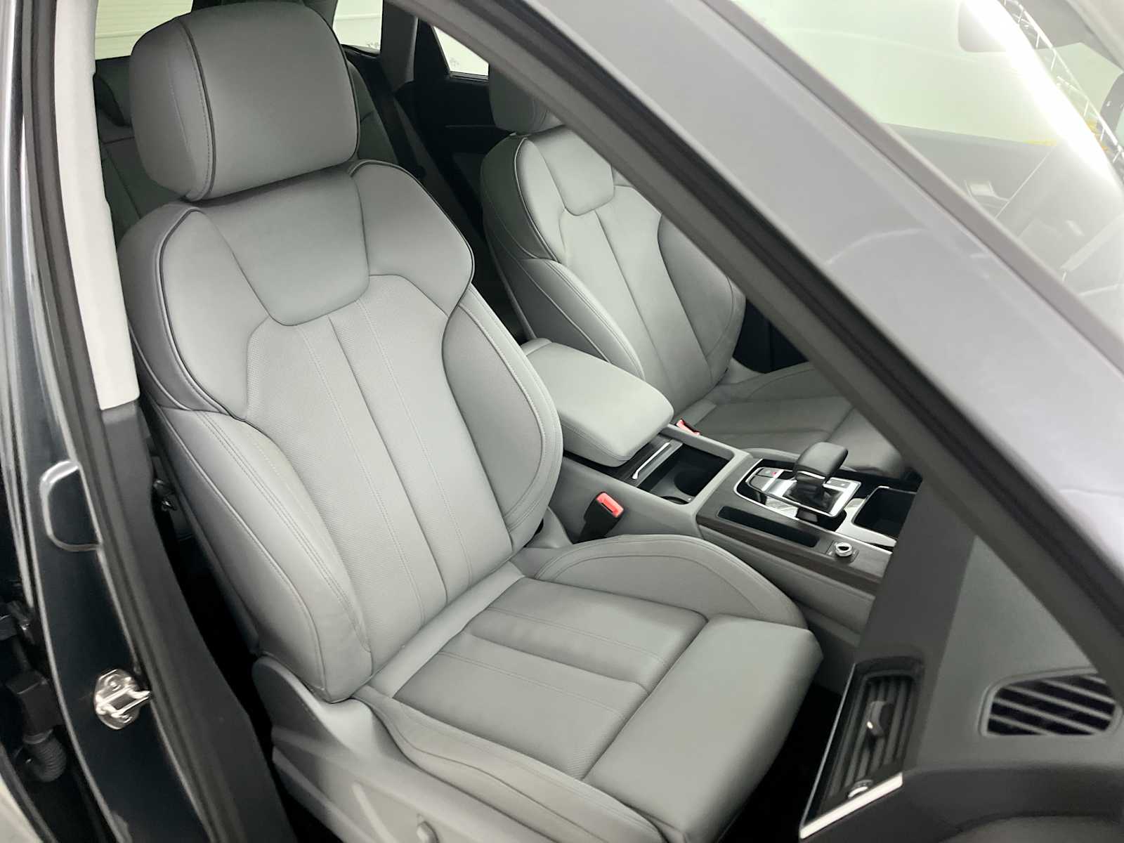Thumbnail: 2023 Audi Q5 - 32