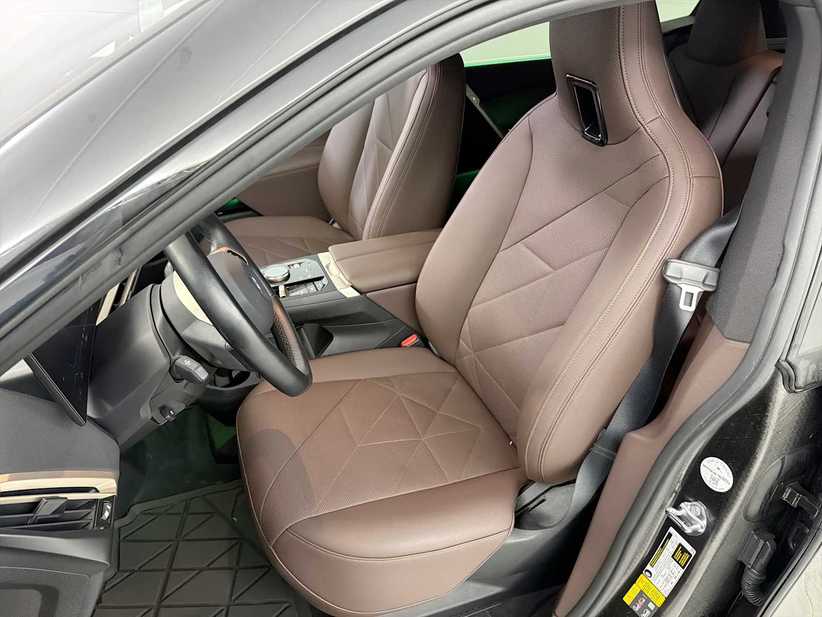 Thumbnail: 2024 BMW iX - 13