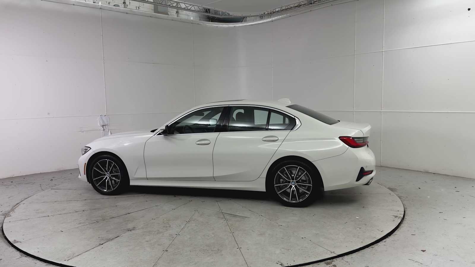 Thumbnail: 2019 BMW 3 Series - 6