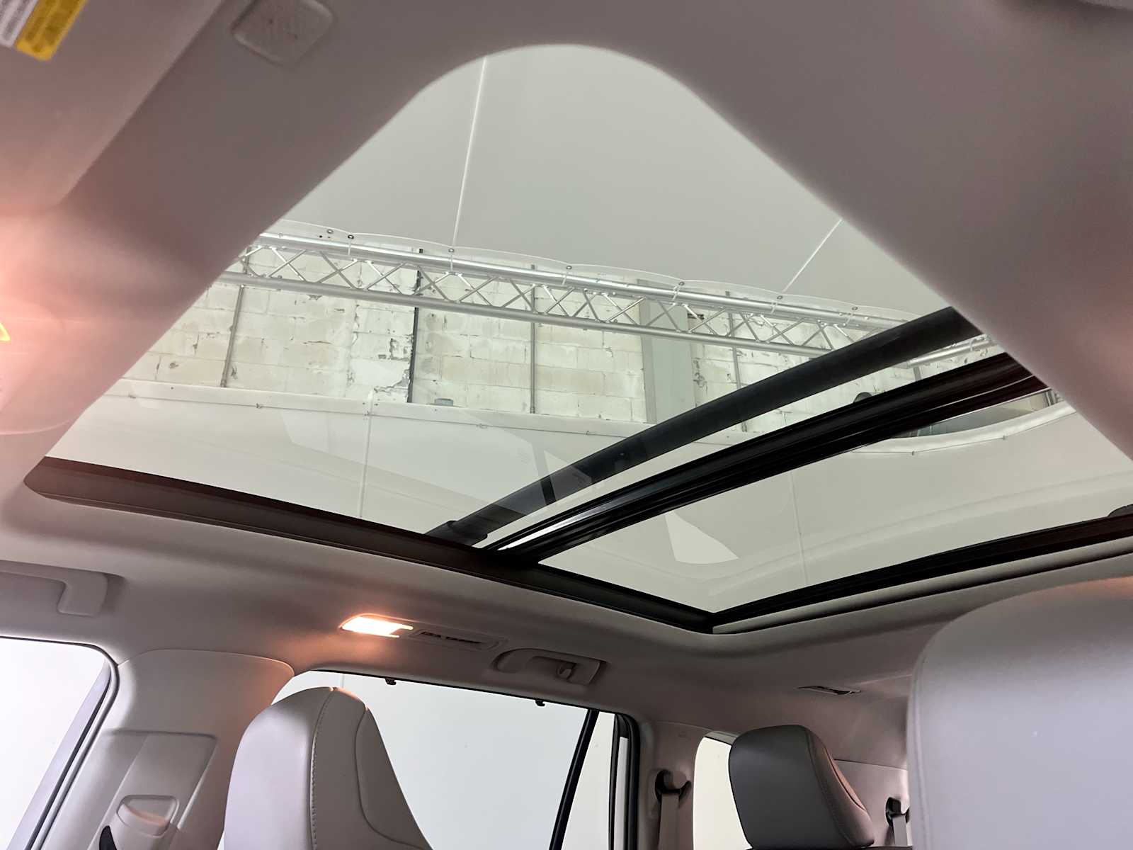 Thumbnail: 2020 Toyota Highlander - 22