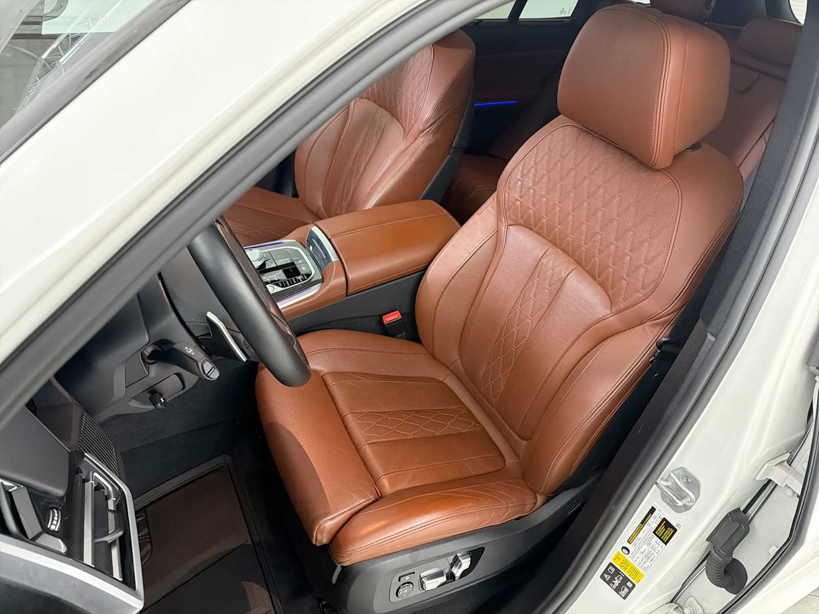 Thumbnail: 2021 BMW M5 - 13