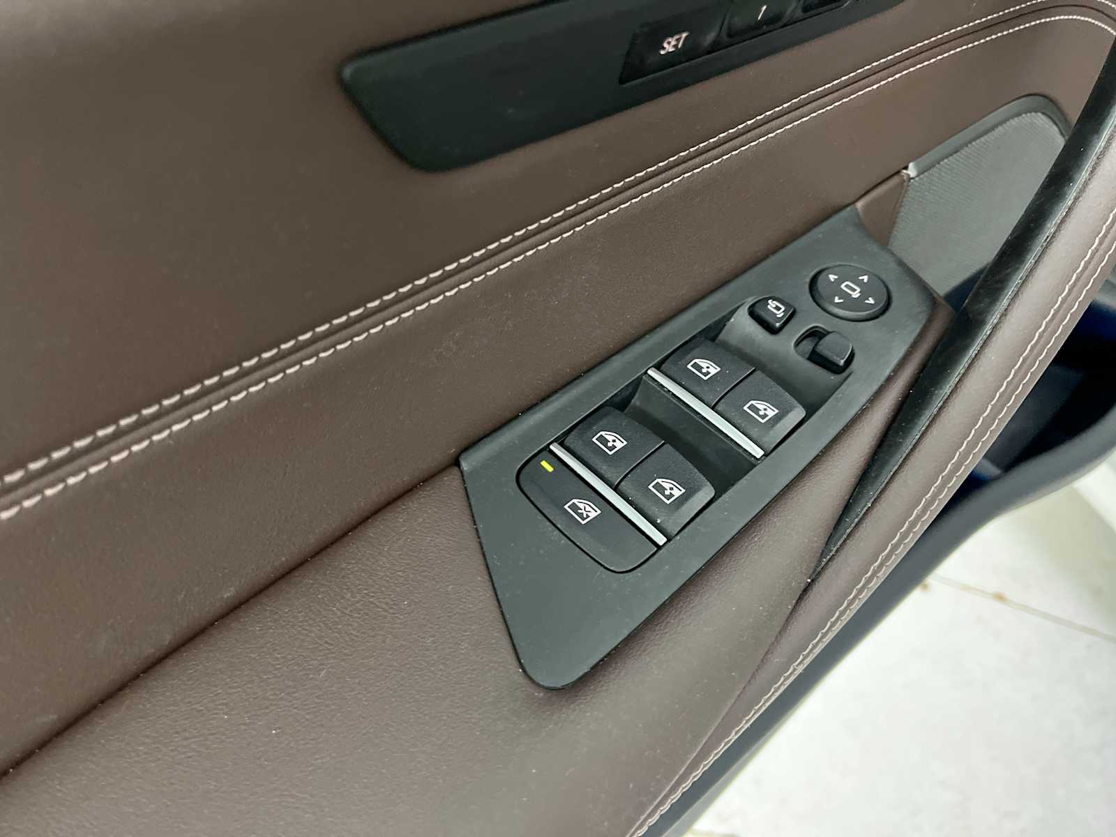 Thumbnail: 2023 BMW 5 Series - 21