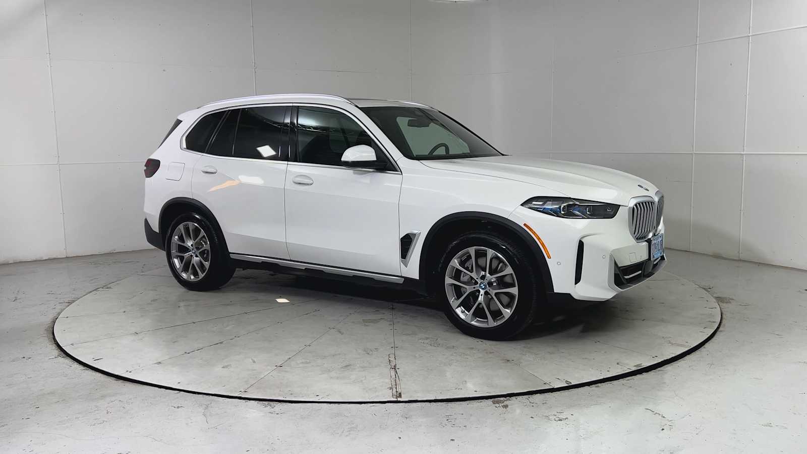 Thumbnail: 2025 BMW X5 - 8