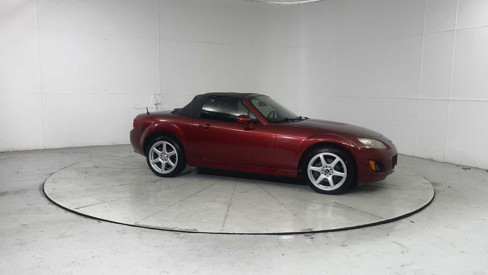 Thumbnail: 2010 Mazda MX-5 Miata - 8