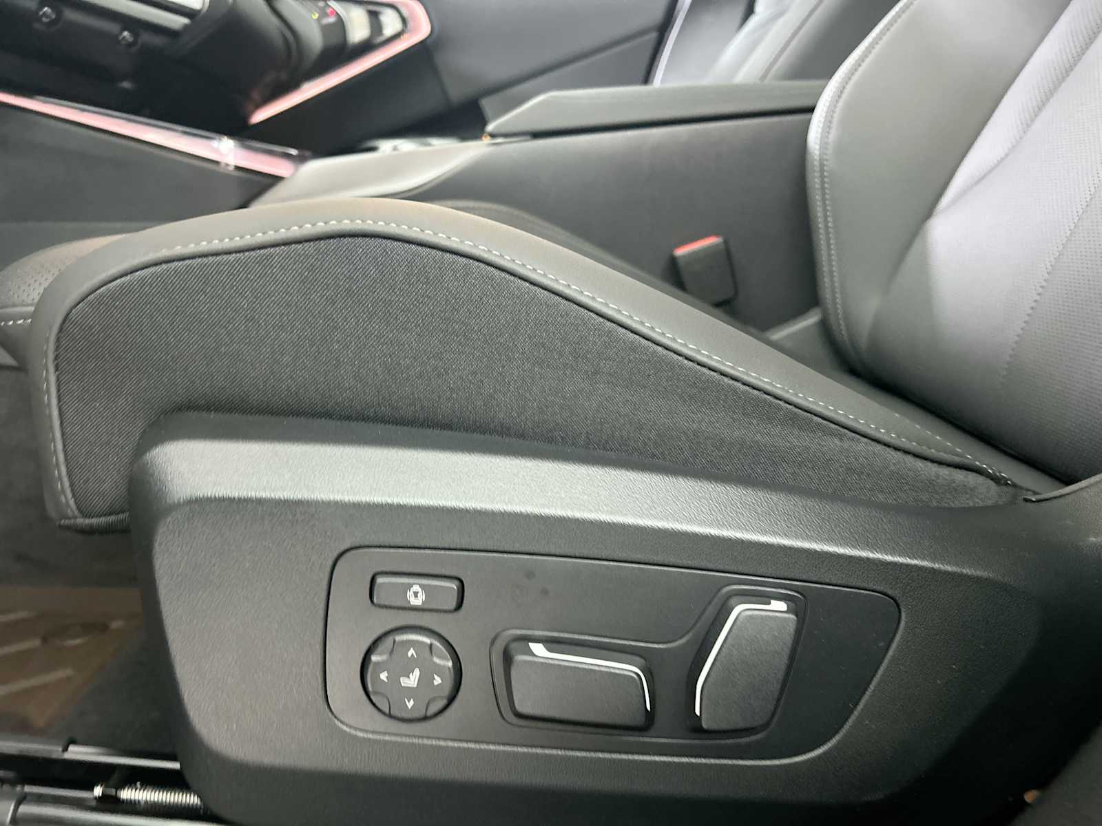 Thumbnail: 2026 BMW X3 - 14