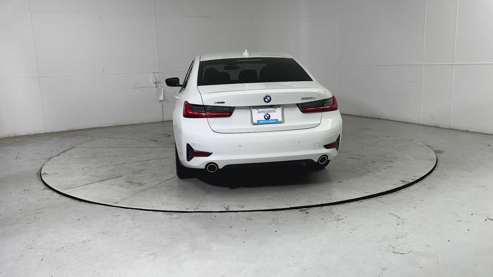 Thumbnail: 2021 BMW 3 Series - 3