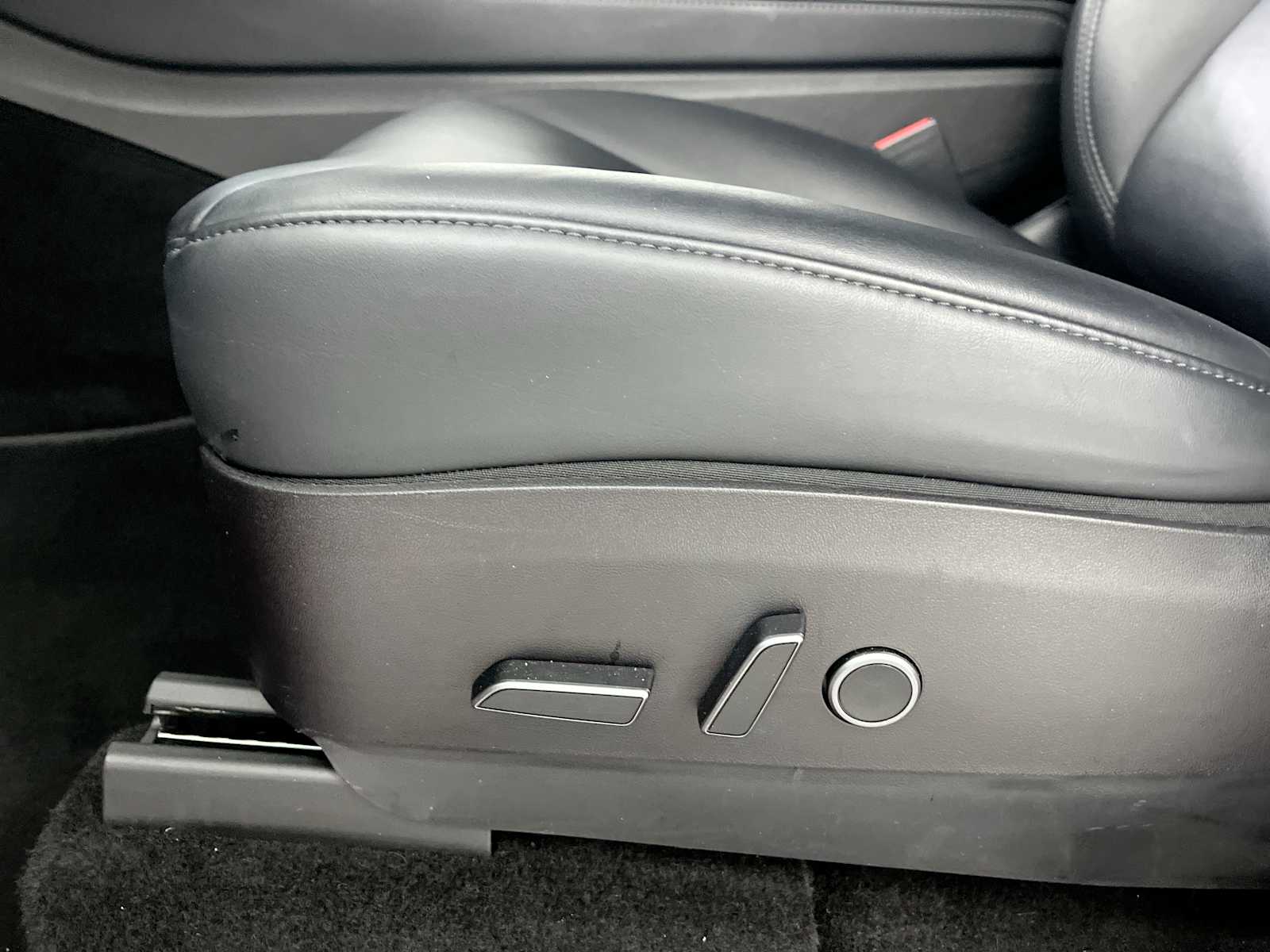 Thumbnail: 2022 Tesla Model Y - 13