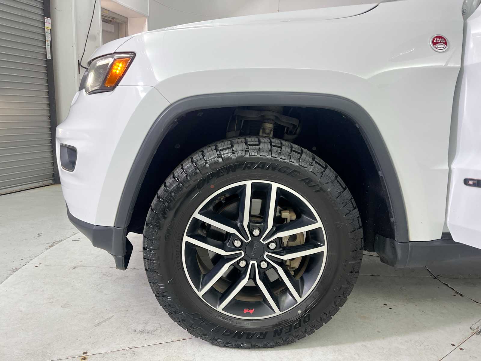 Thumbnail: 2020 Jeep Grand Cherokee - 25