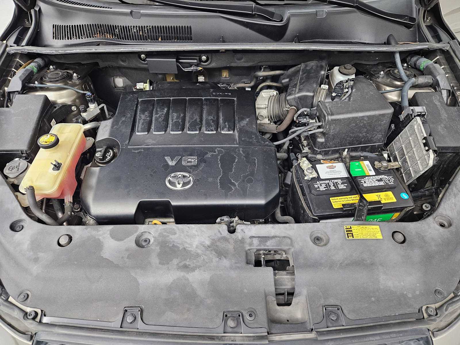 Thumbnail: 2011 Toyota RAV4 - 14