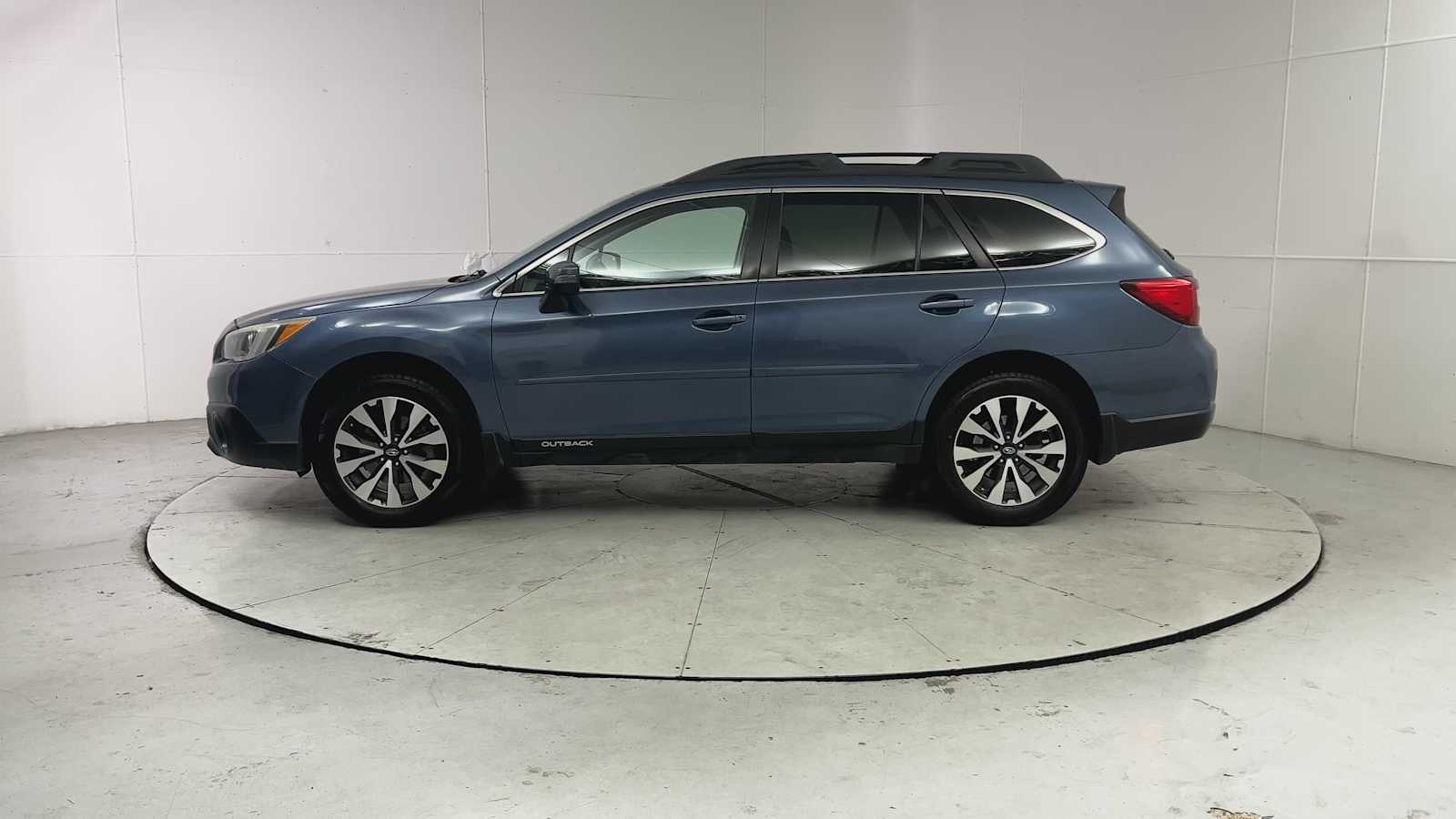 Thumbnail: 2015 Subaru Outback - 5