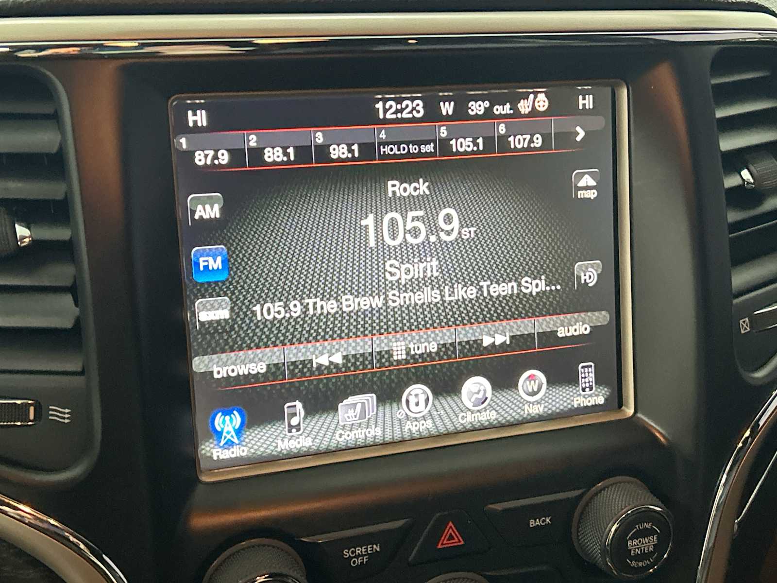 Thumbnail: 2014 Jeep Grand Cherokee - 12