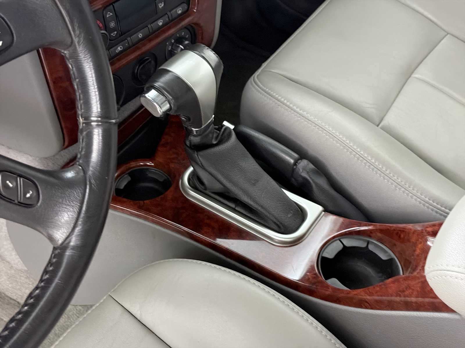 Thumbnail: 2006 GMC Envoy - 21
