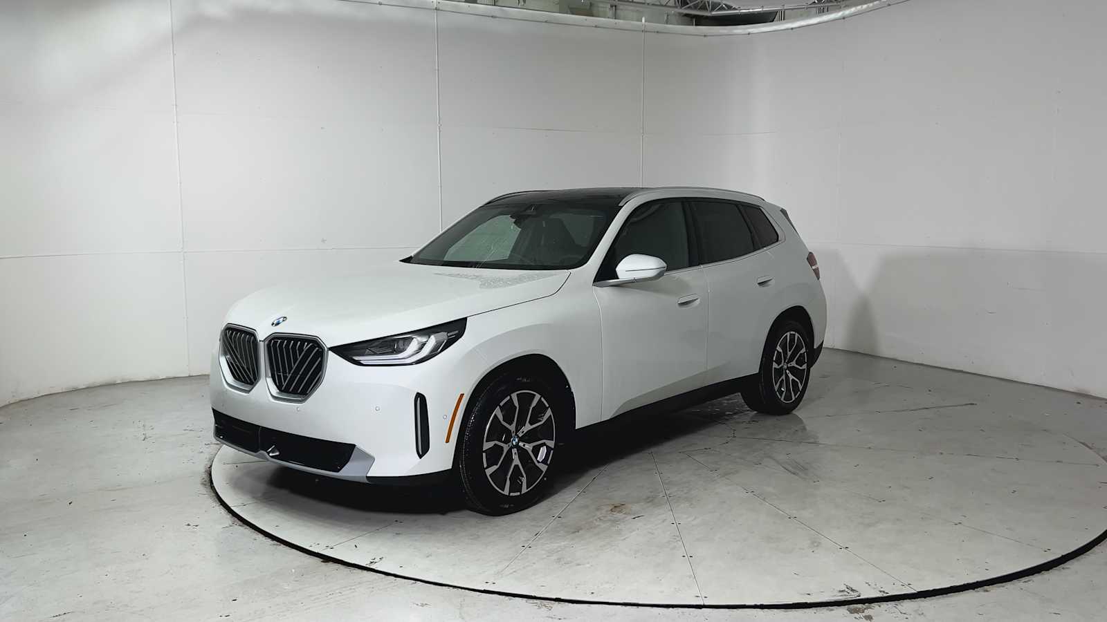 Thumbnail: 2026 BMW X3 - 6