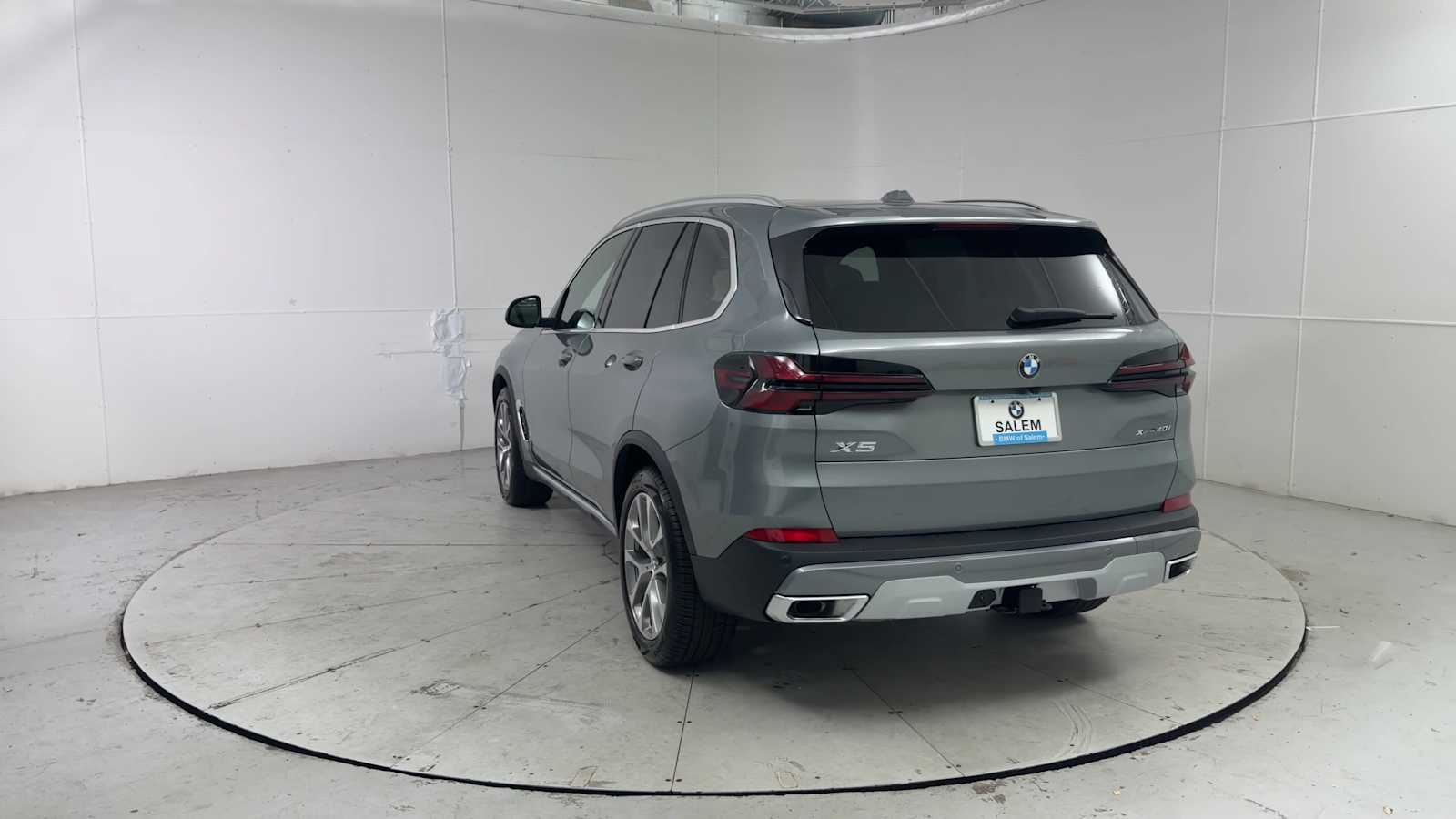 Thumbnail: 2026 BMW X5 - 3