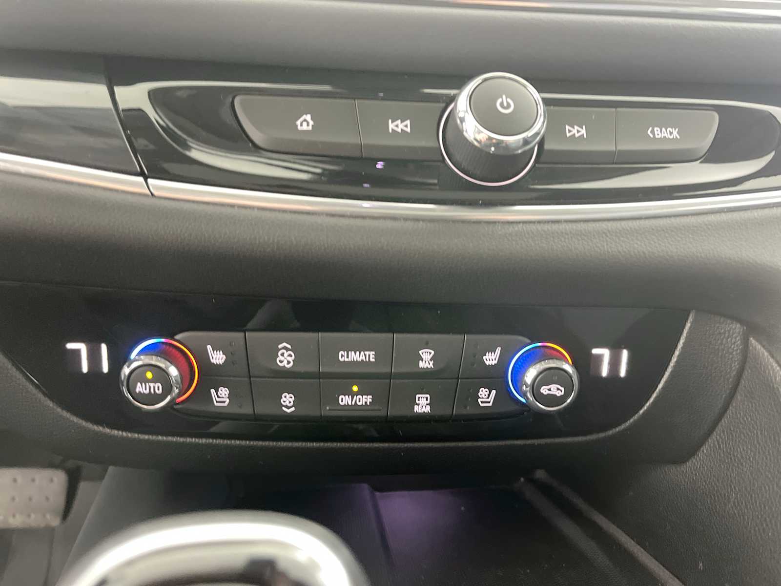 Thumbnail: 2020 Buick Enclave - 23