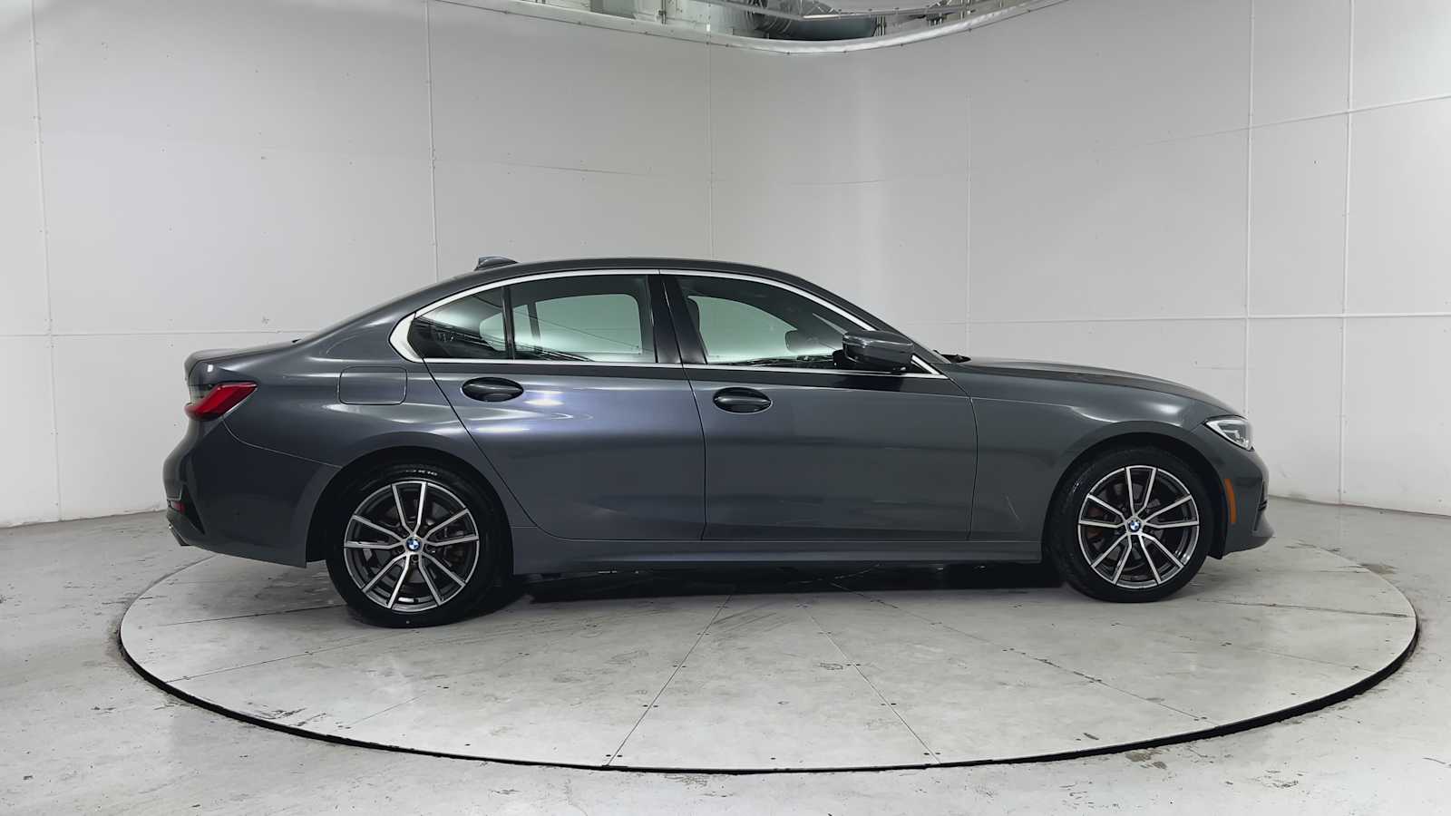 Thumbnail: 2021 BMW 3 Series - 9