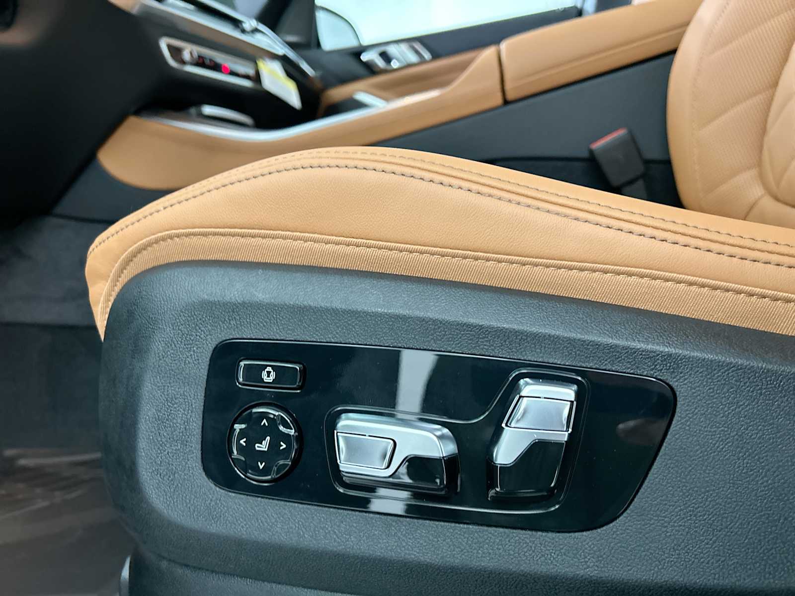 Thumbnail: 2026 BMW X5 - 14