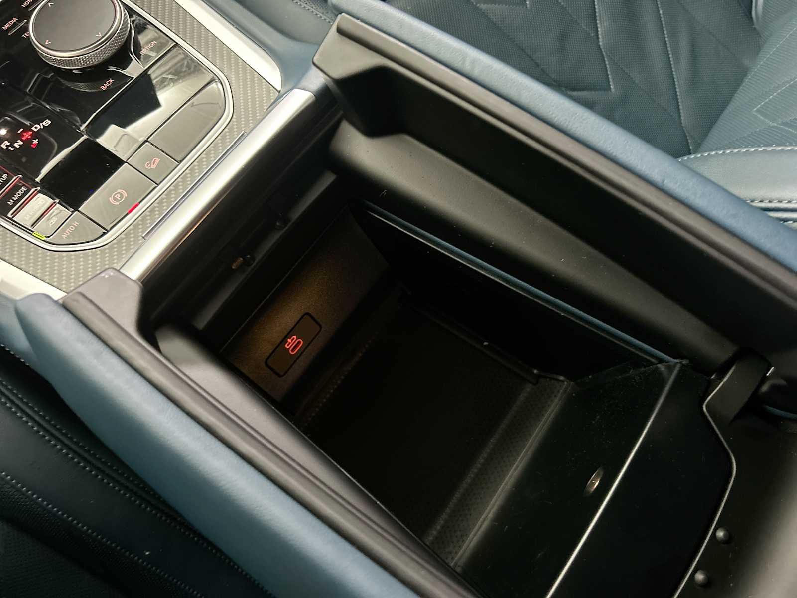 Thumbnail: 2023 BMW XM - 23