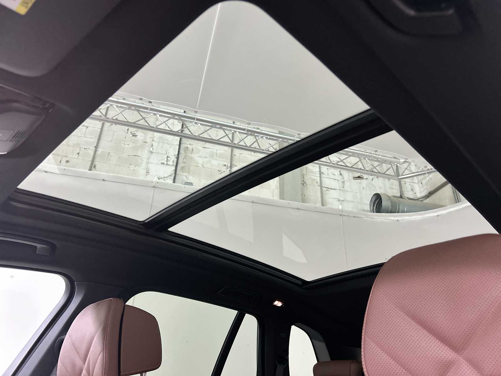 Thumbnail: 2026 BMW X5 - 16