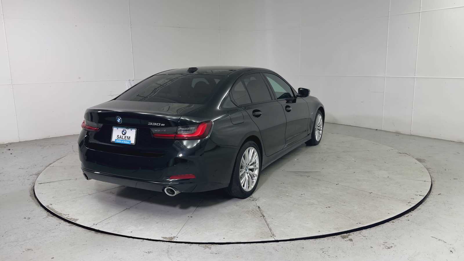 Thumbnail: 2023 BMW 3 Series - 2