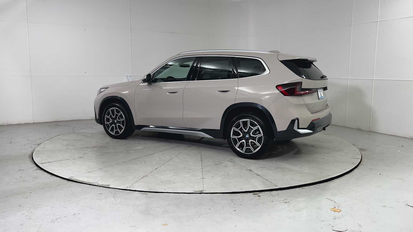 Thumbnail: 2026 BMW X1 - 4