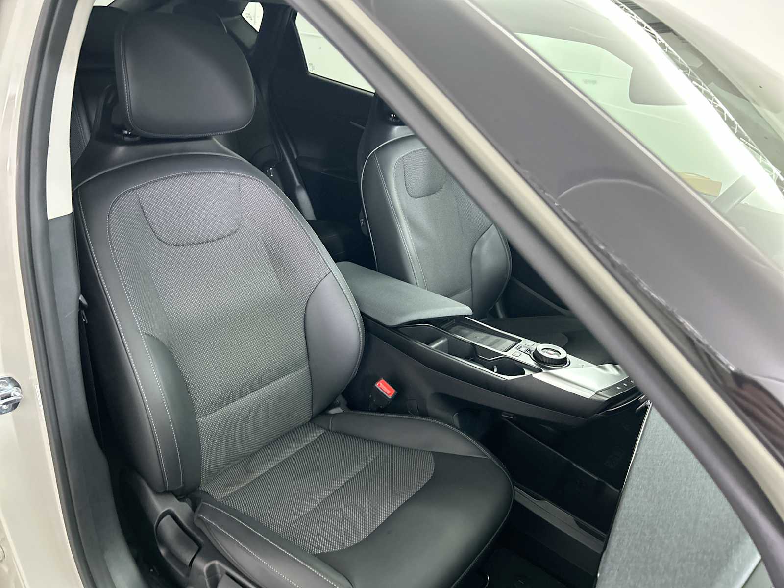 Thumbnail: 2024 Kia EV6 - 25