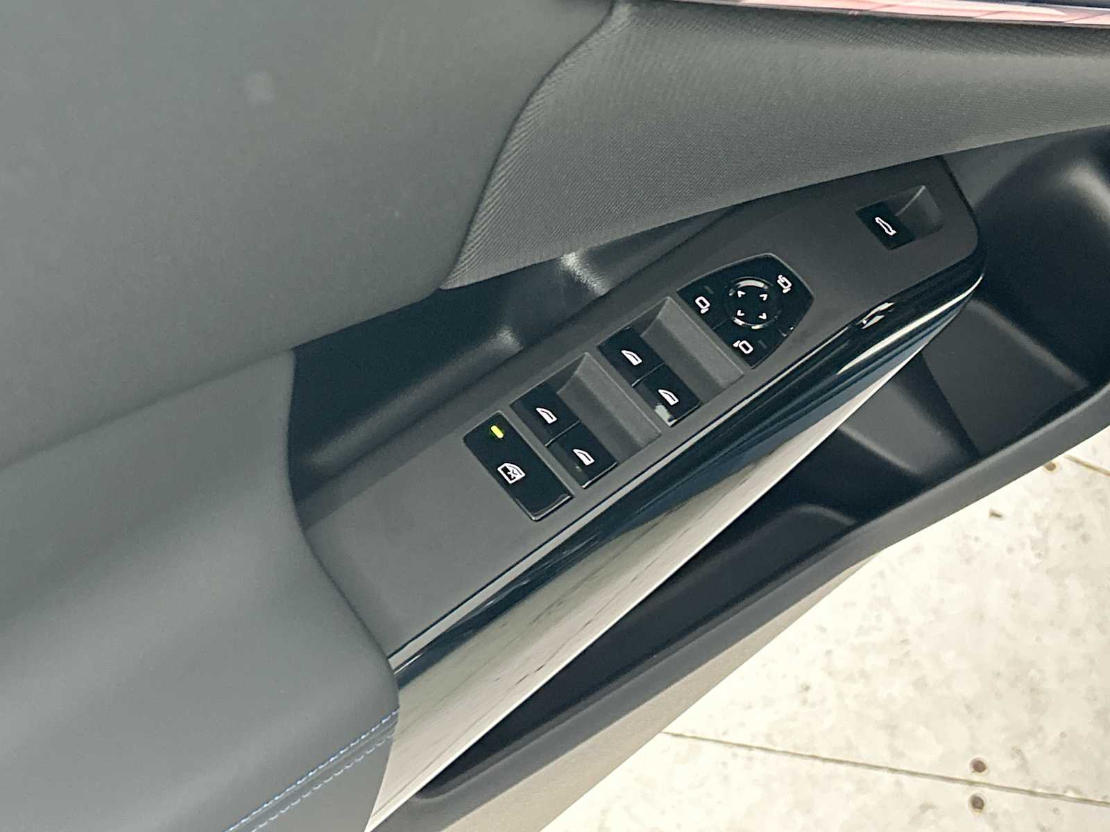 Thumbnail: 2026 BMW X3 - 15