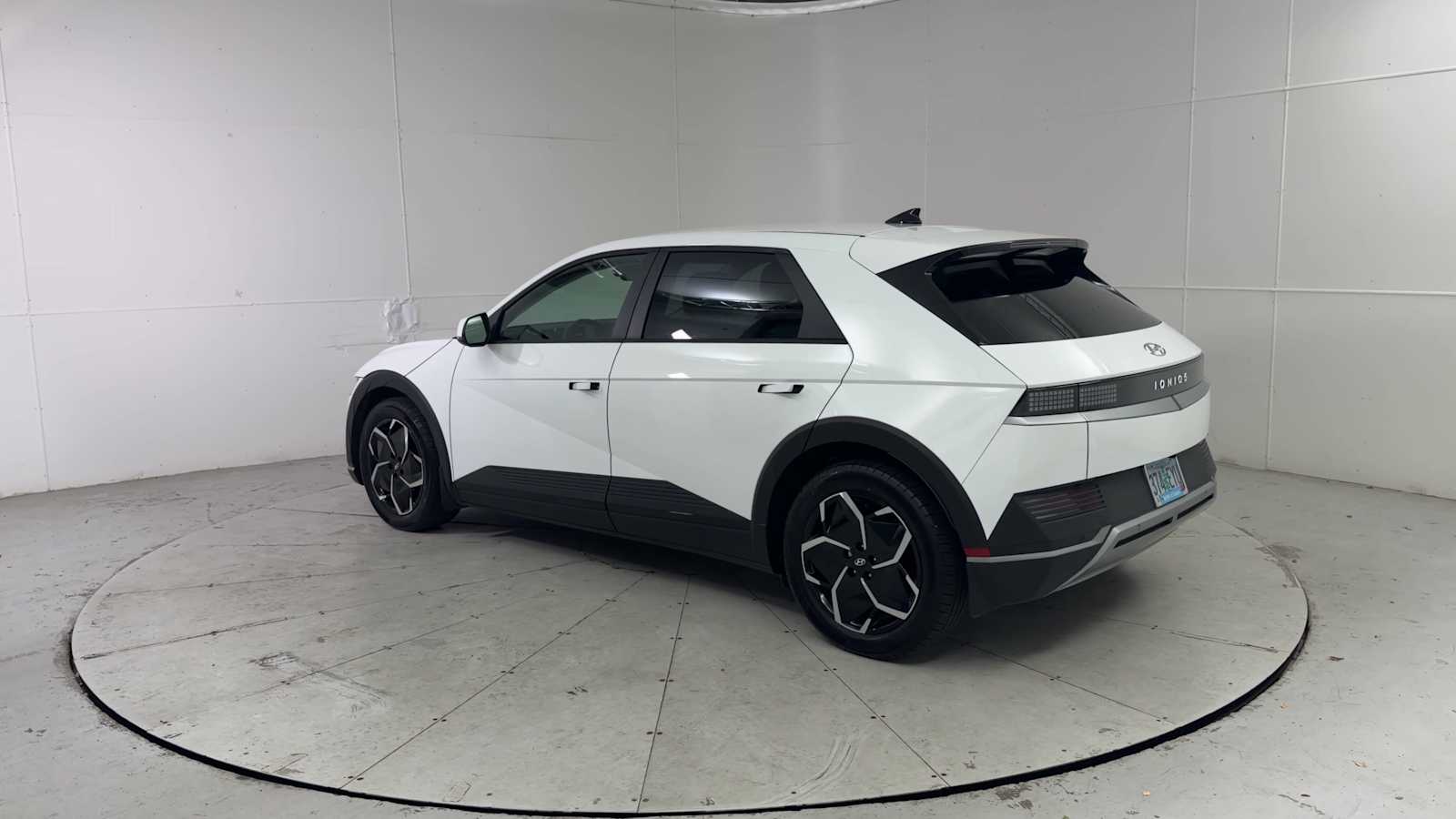 Thumbnail: 2024 Hyundai Ioniq 5 - 4