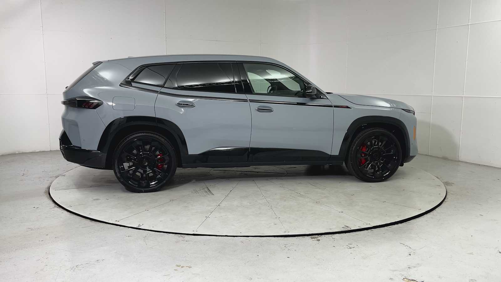 Thumbnail: 2026 BMW XM - 9