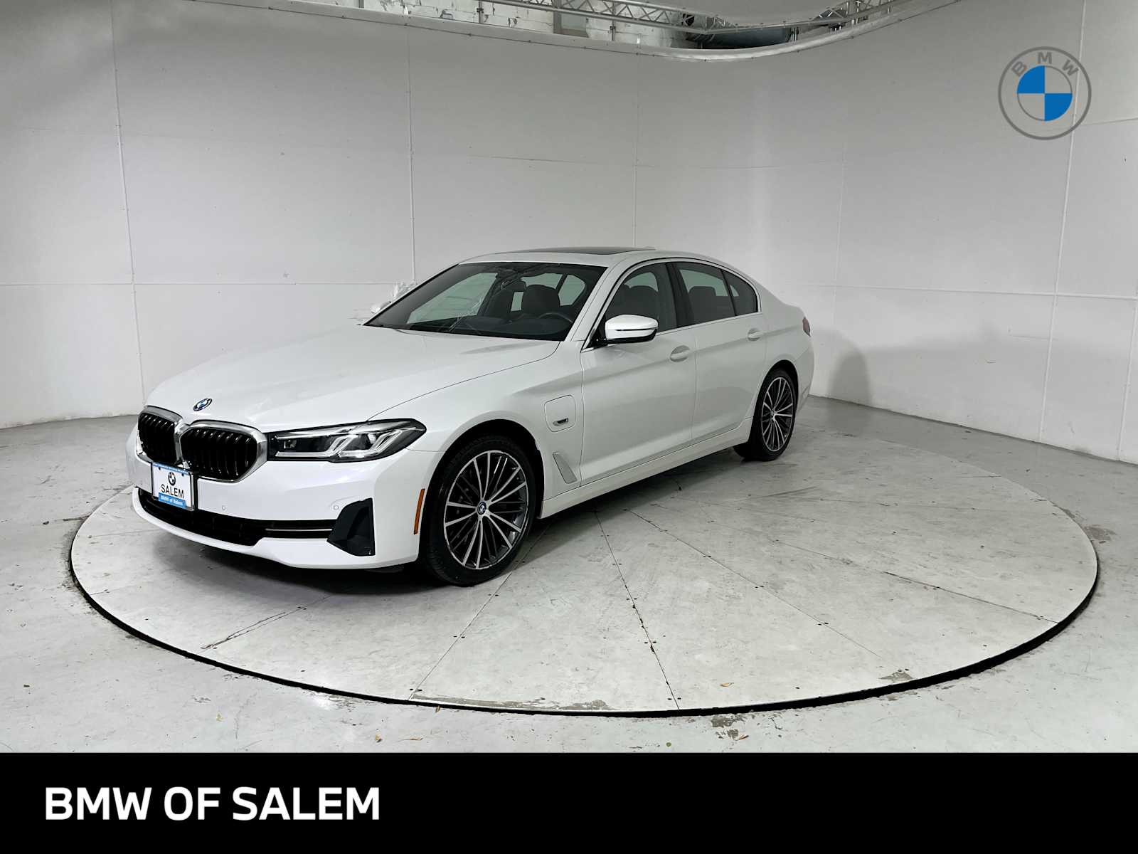 Thumbnail: 2023 BMW 5 Series - 1