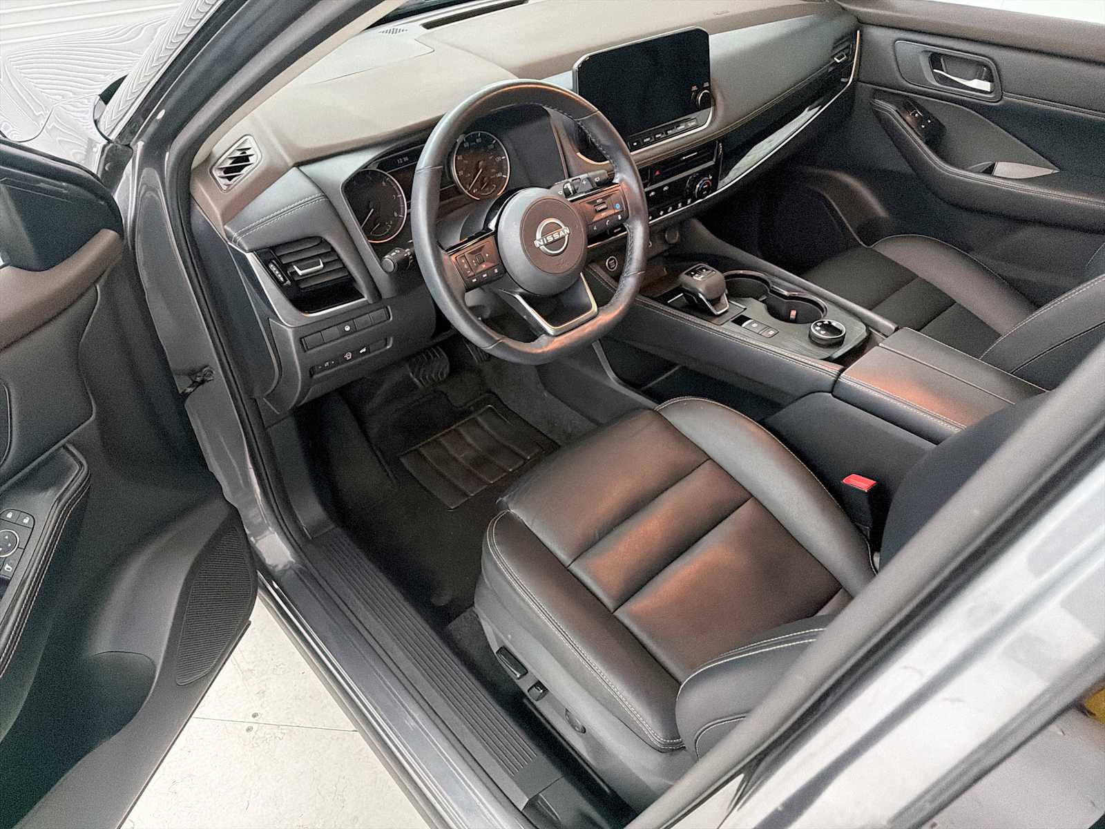 Thumbnail: 2023 Nissan Rogue - 11