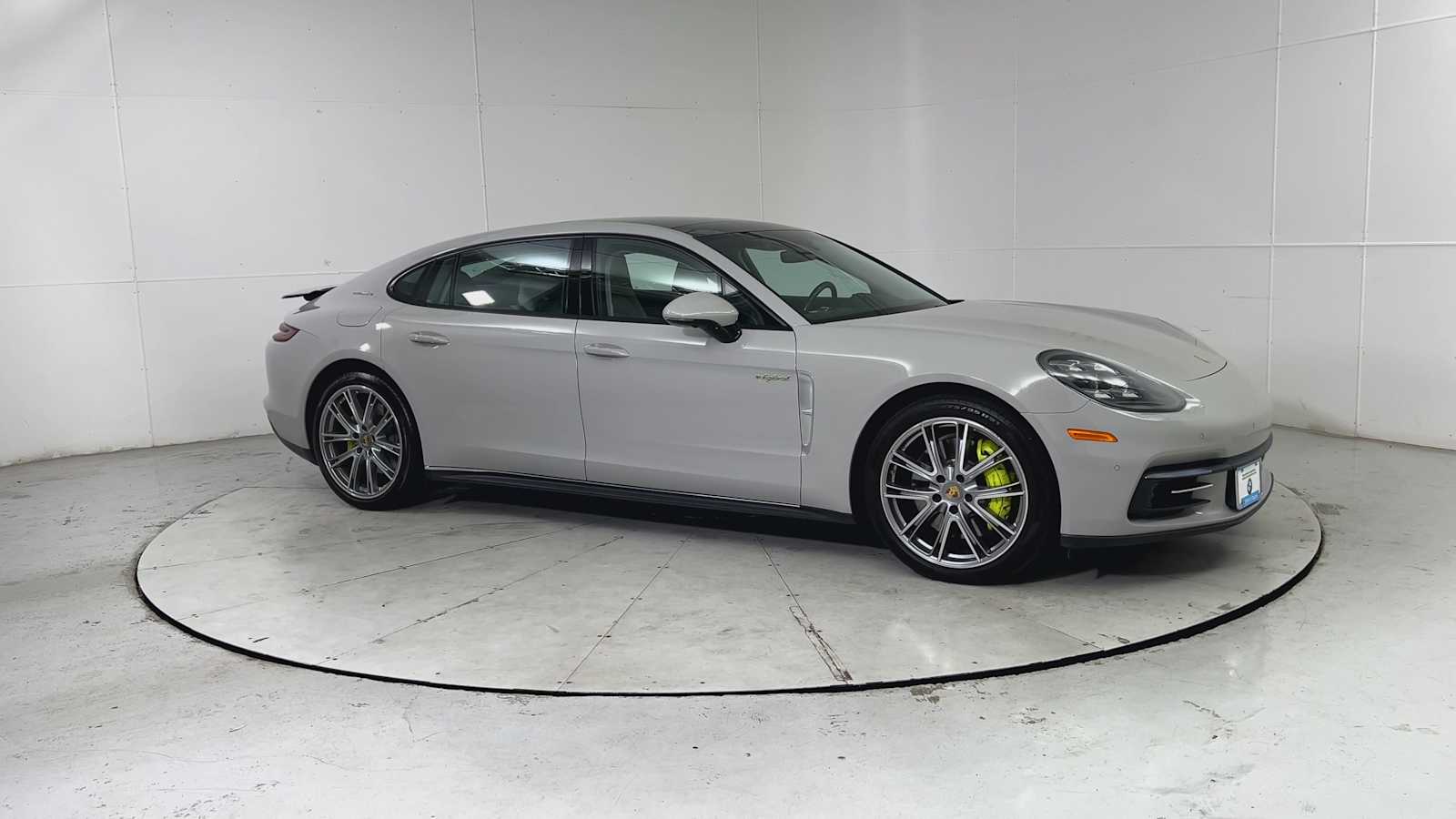 Thumbnail: 2018 Porsche Panamera - 7