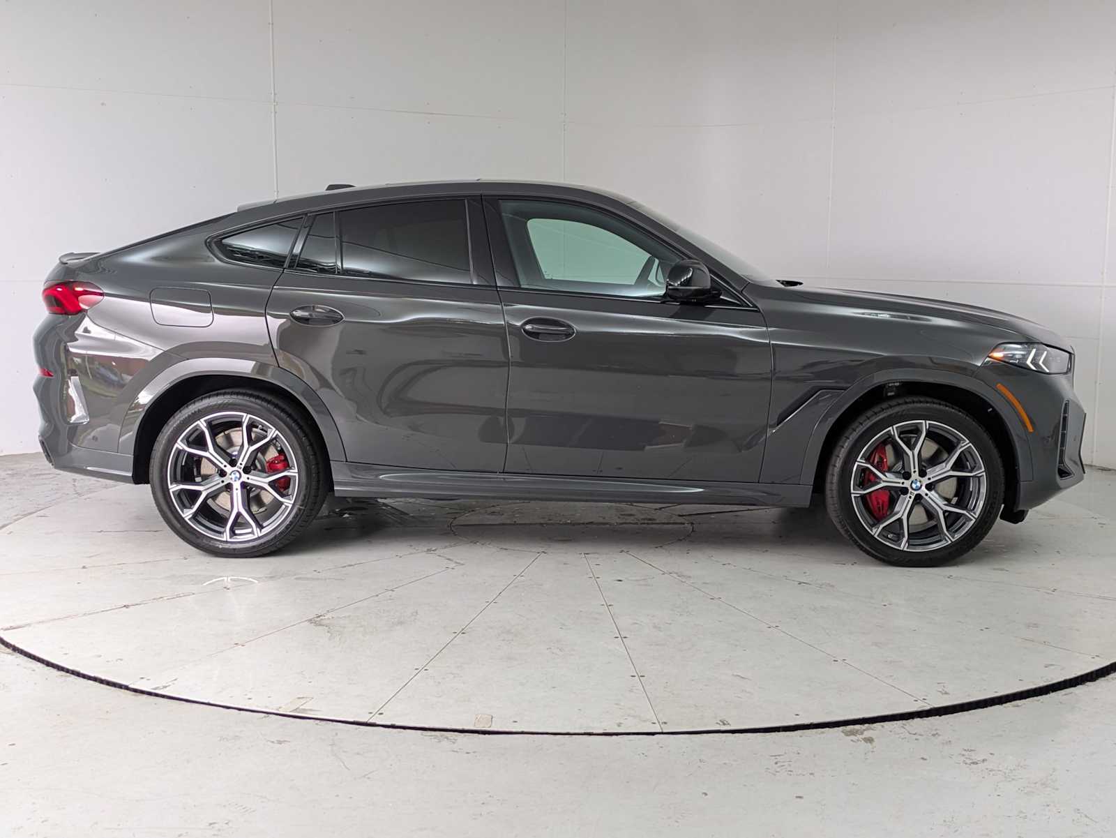 2026 BMW X6 M60i 6