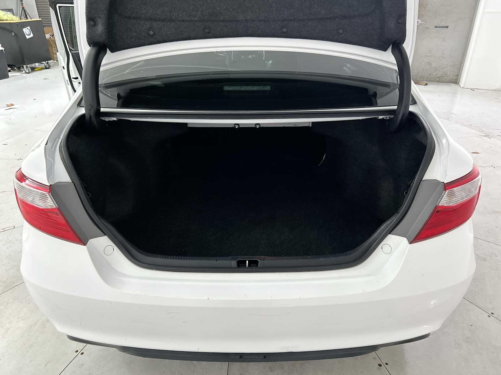 Thumbnail: 2016 Toyota Camry - 19