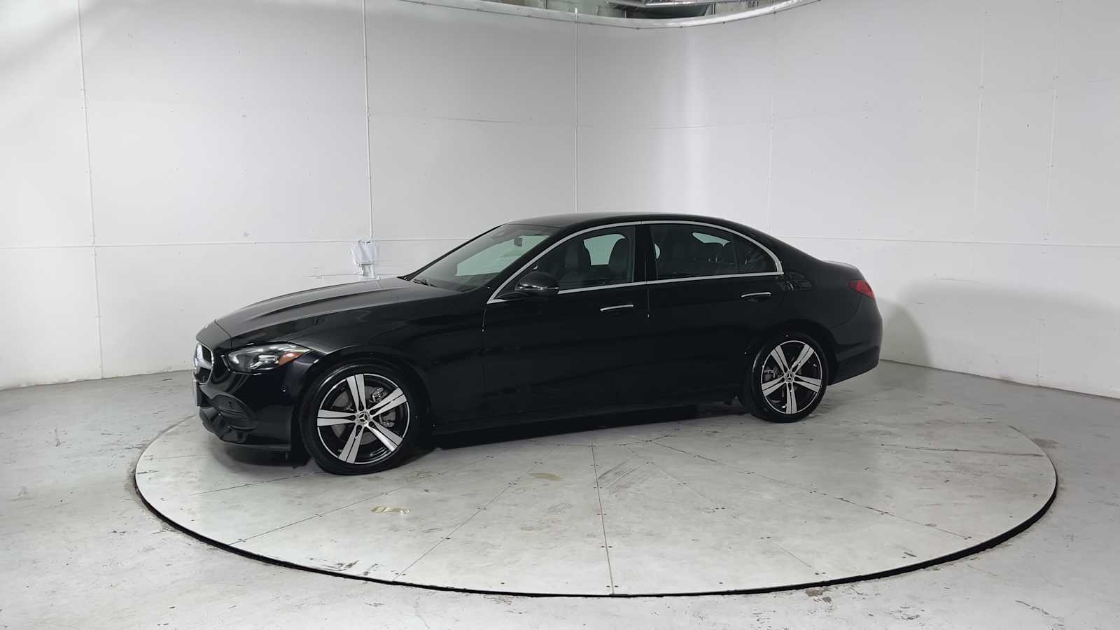 2025 Mercedes Benz C 300 Sedan photo 4