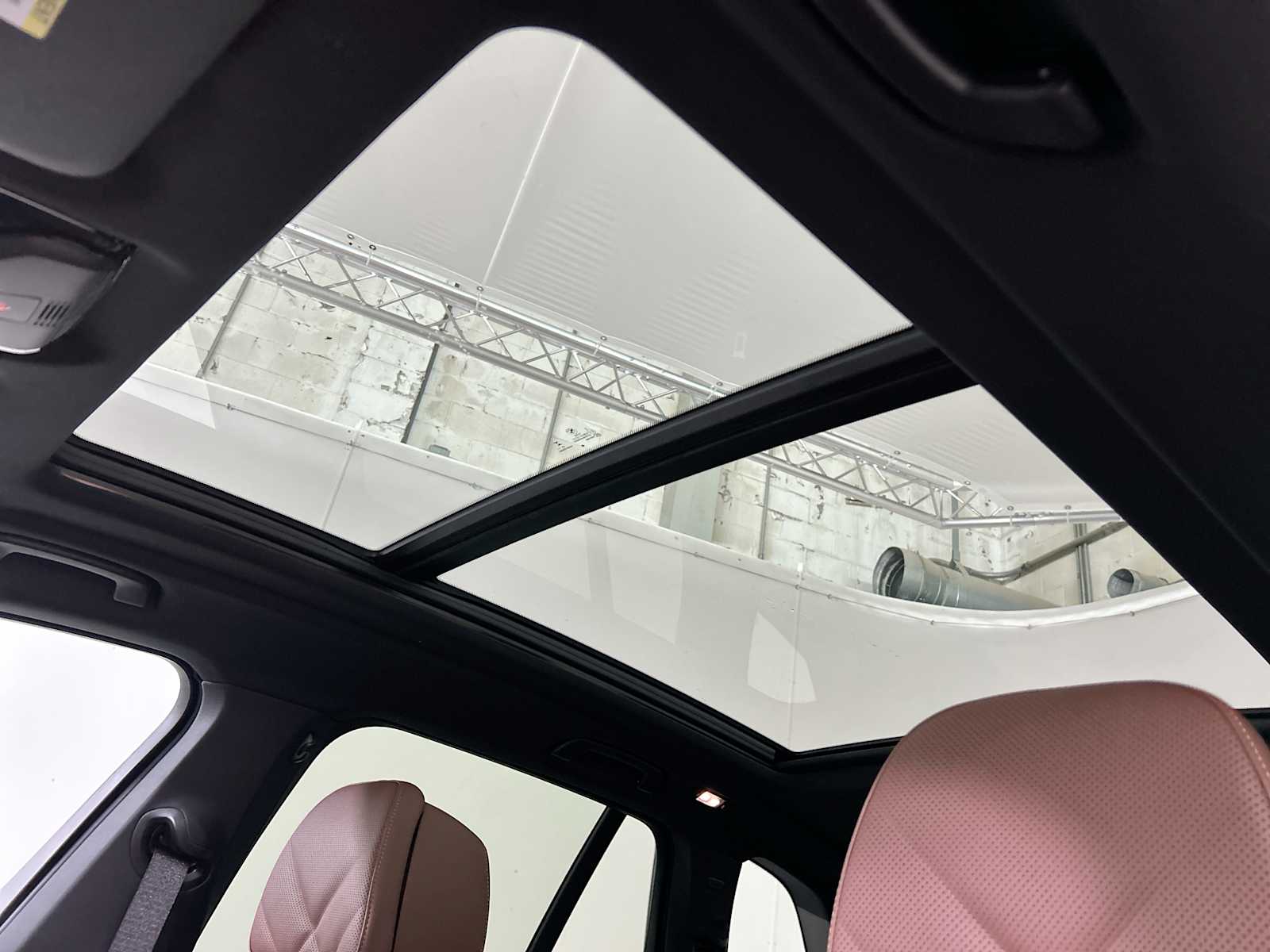 Thumbnail: 2026 BMW X5 - 16