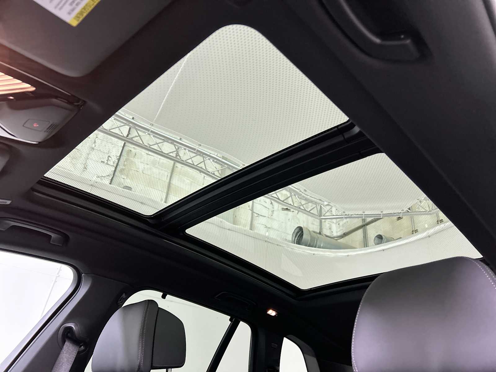 Thumbnail: 2026 BMW X5 - 16