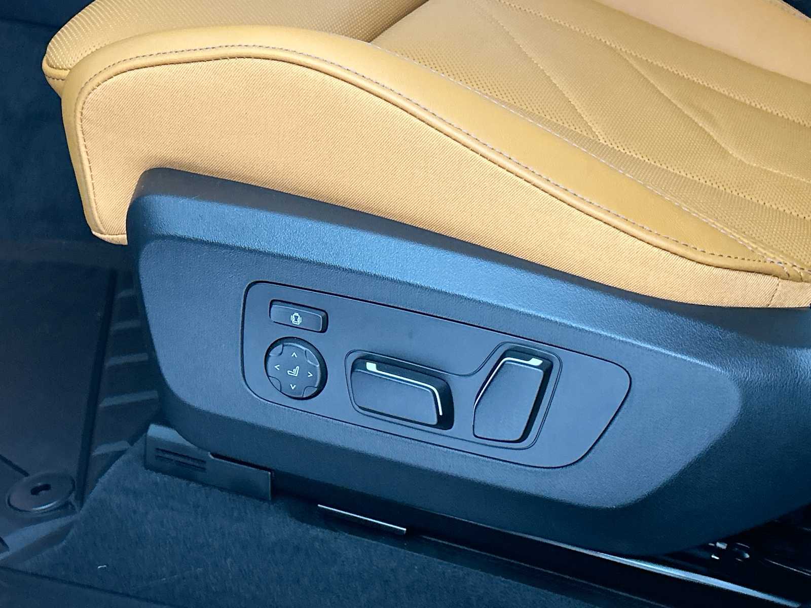 Thumbnail: 2026 BMW X3 - 14