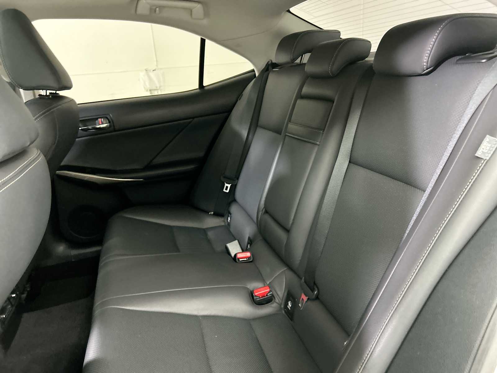 Thumbnail: 2016 Lexus IS - 25