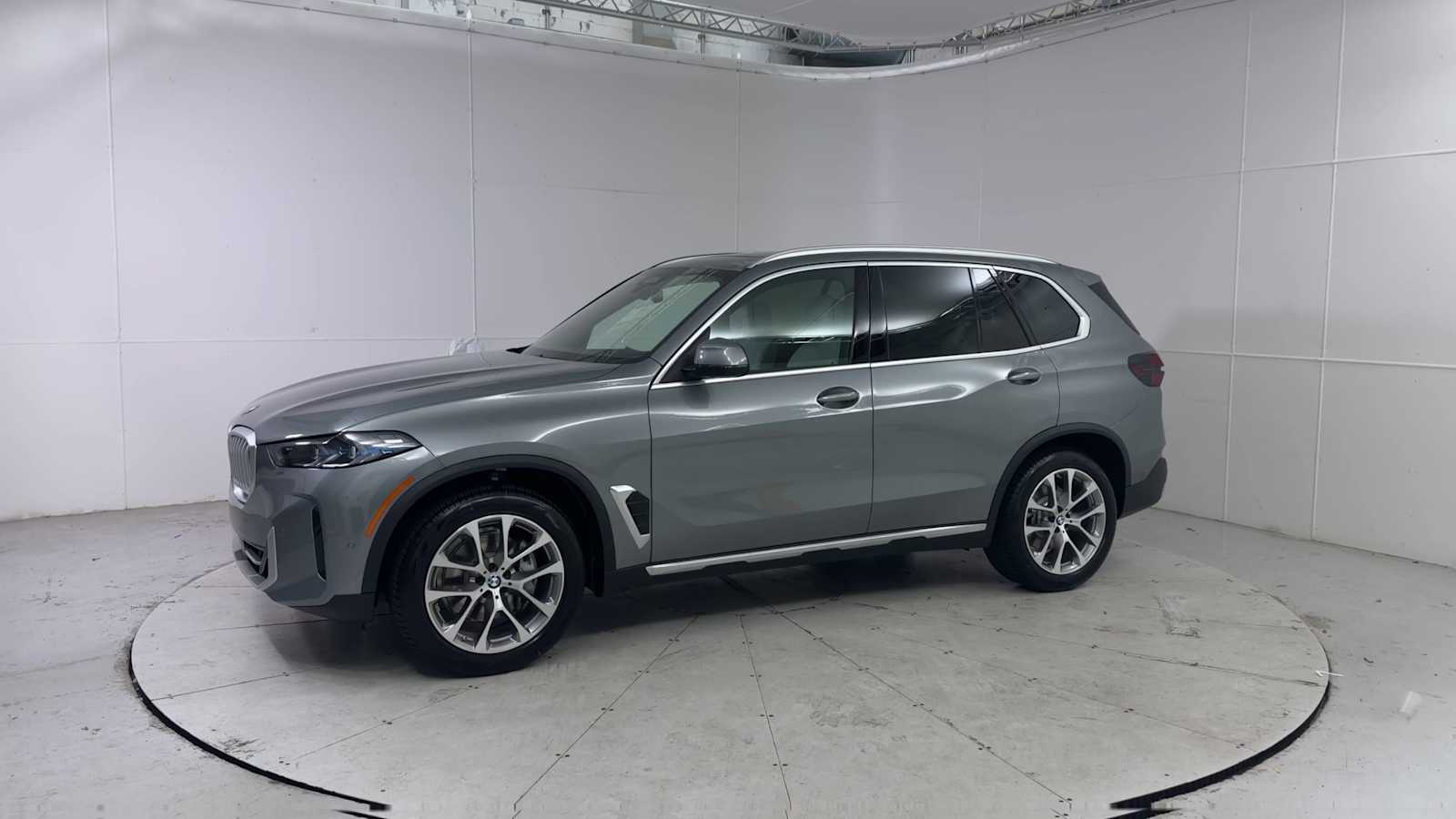 Thumbnail: 2026 BMW X5 - 5