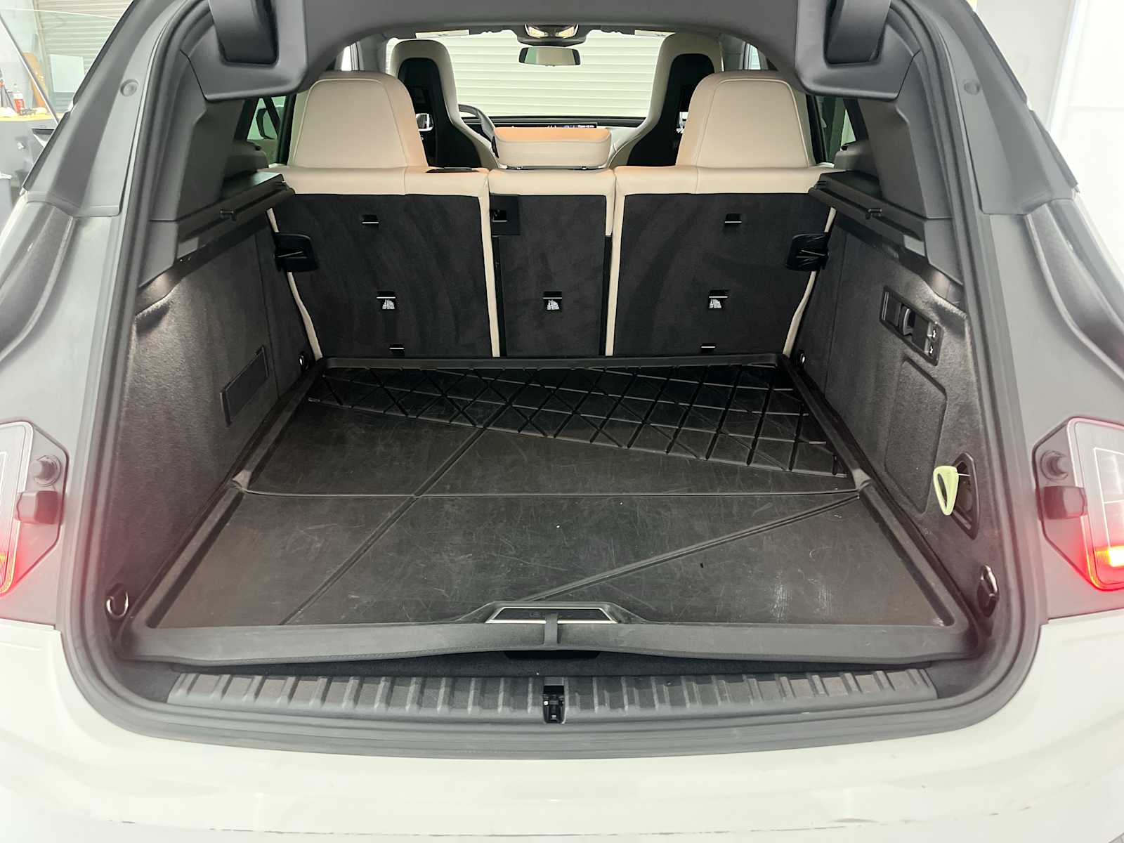 Thumbnail: 2023 BMW iX - 20