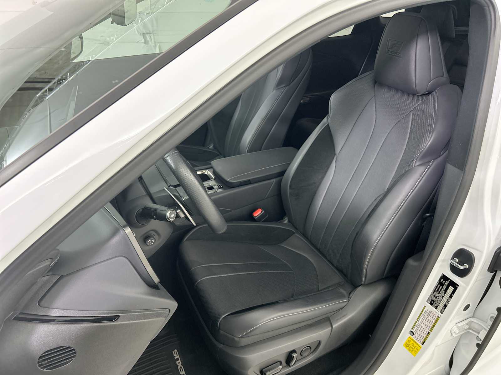 Thumbnail: 2024 Lexus RX - 13