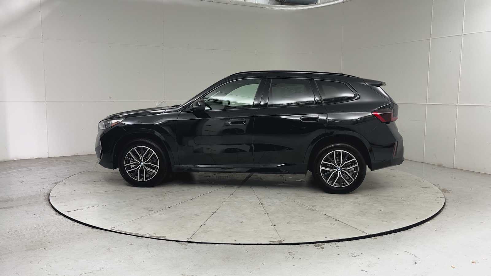Thumbnail: 2026 BMW X1 - 4