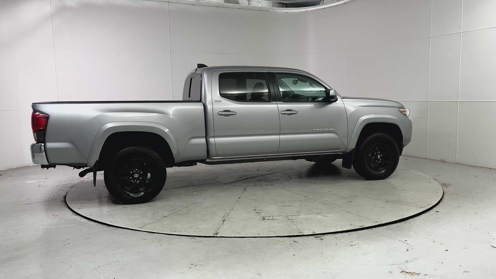 Thumbnail: 2020 Toyota Tacoma - 9