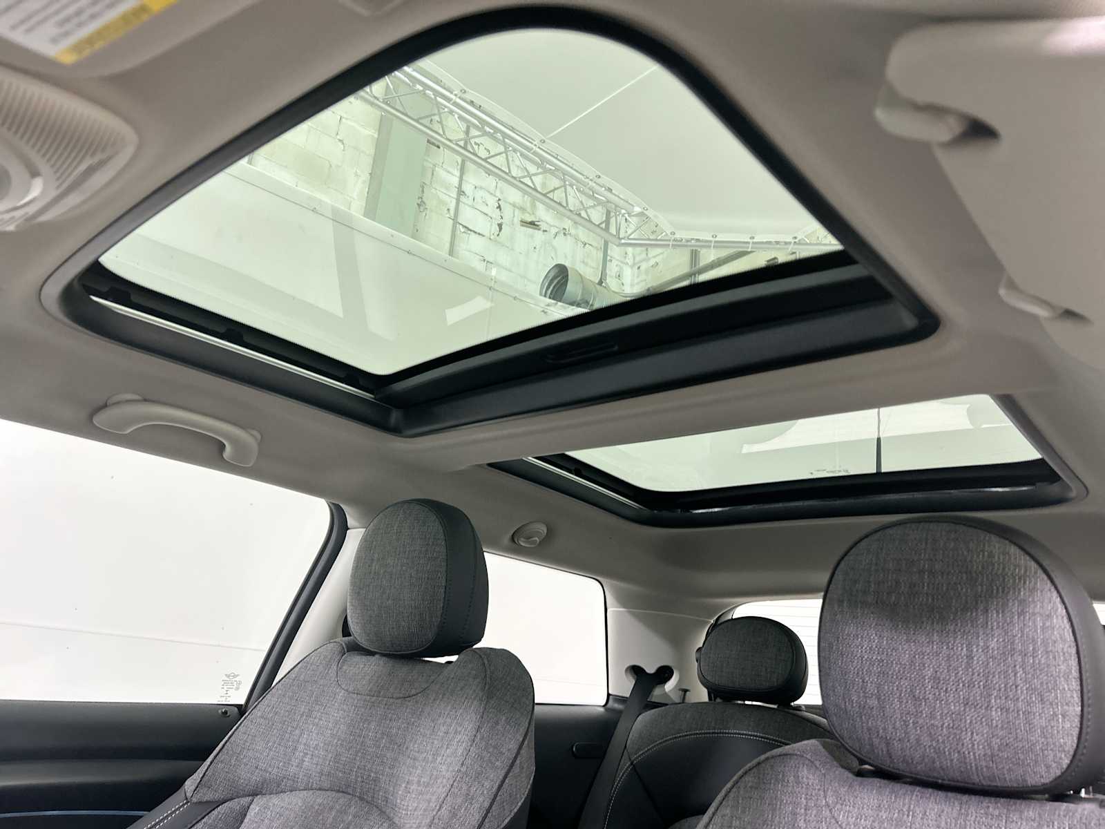 Thumbnail: 2023 MINI Cooper Hardtop - 16