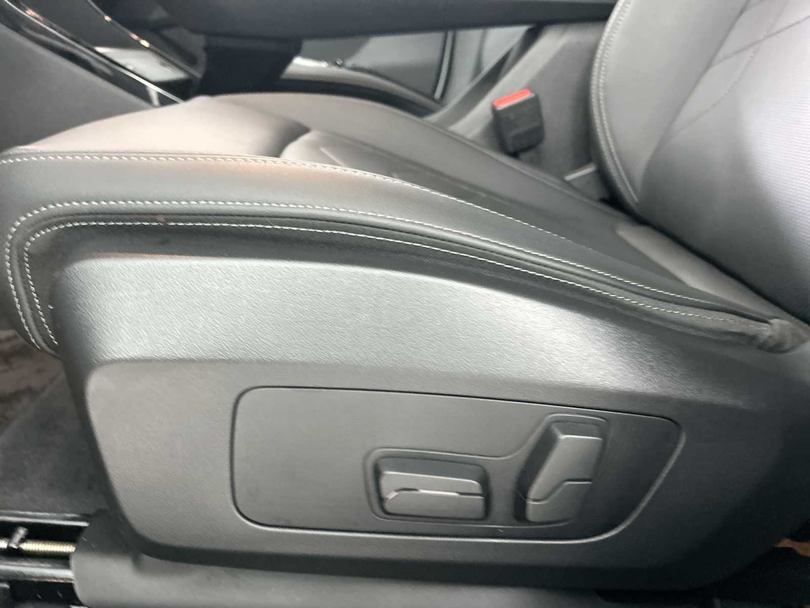 Thumbnail: 2025 BMW X2 - 14