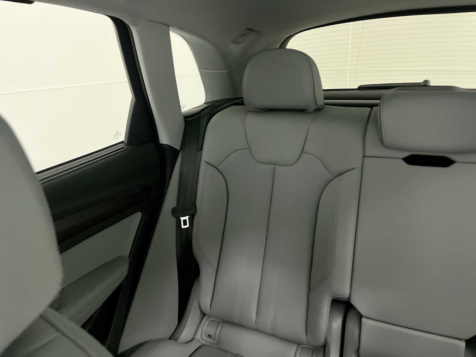Thumbnail: 2023 Audi Q5 - 12